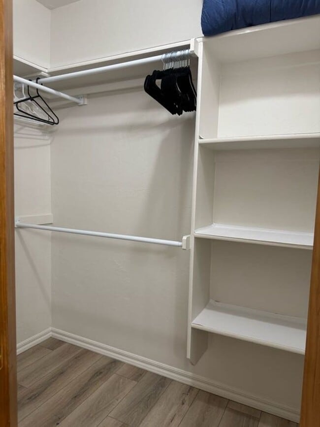 Building Photo - Fully Furnished, STR - (3) Bed/(2) Bath + Office! Pool Access!