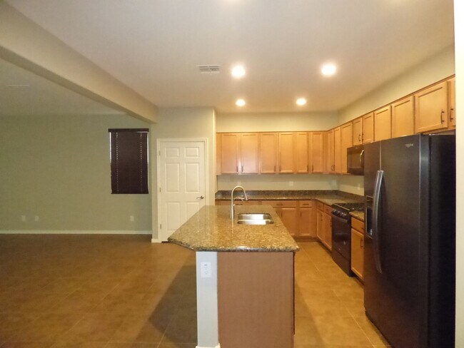Building Photo - Newer neighborhood in Goodyear!  All appliances included!