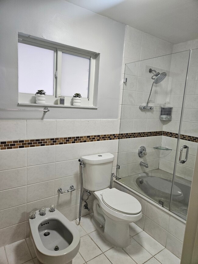 Building Photo - 2686 W 74th St