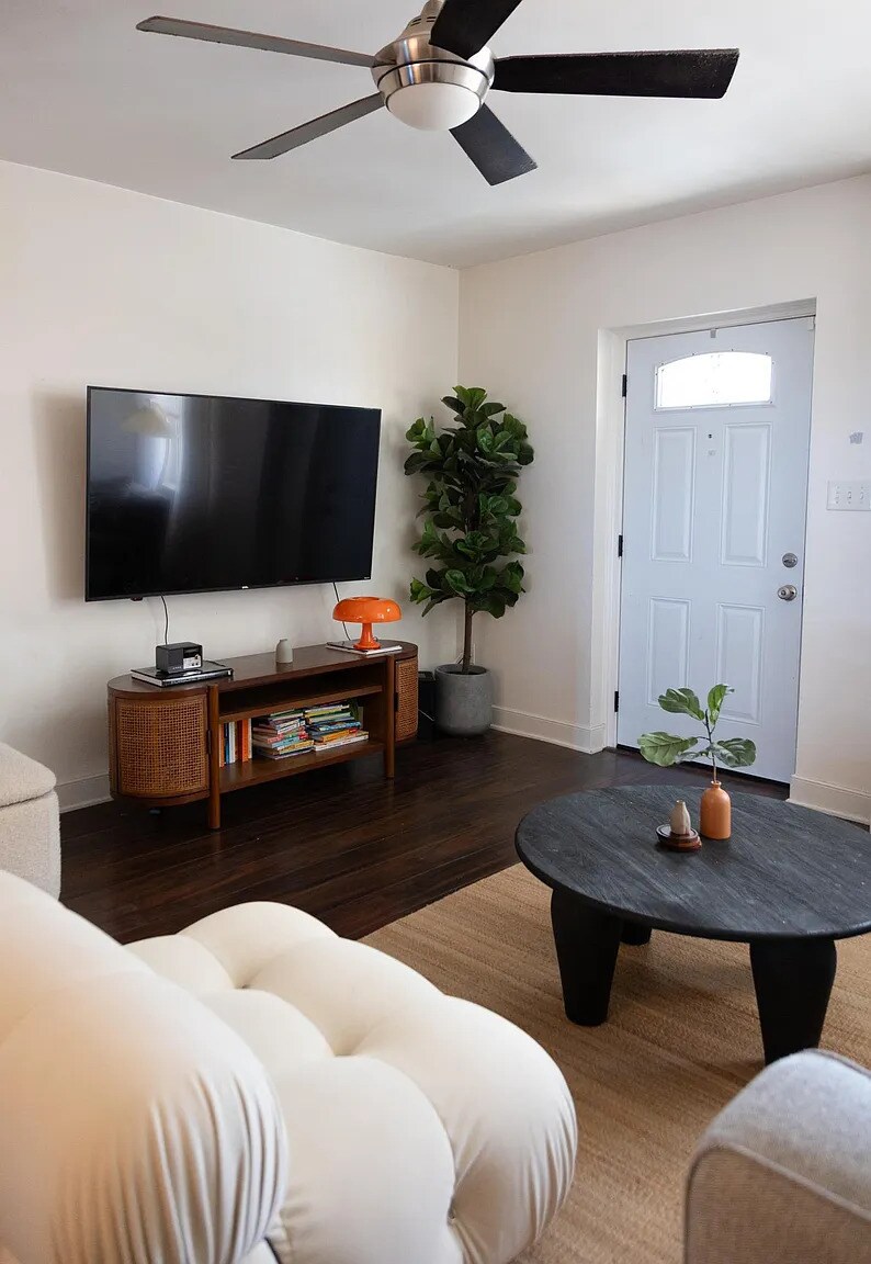 Building Photo - 1810 Idlewood Ave