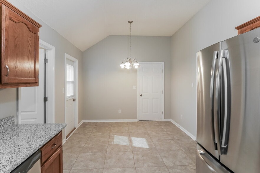 Building Photo - 1329 Annesdale Dr