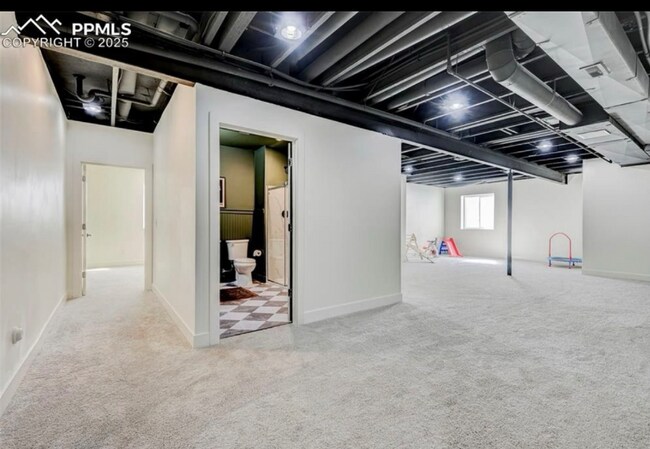 Building Photo - 10499 Rolling Peaks Dr