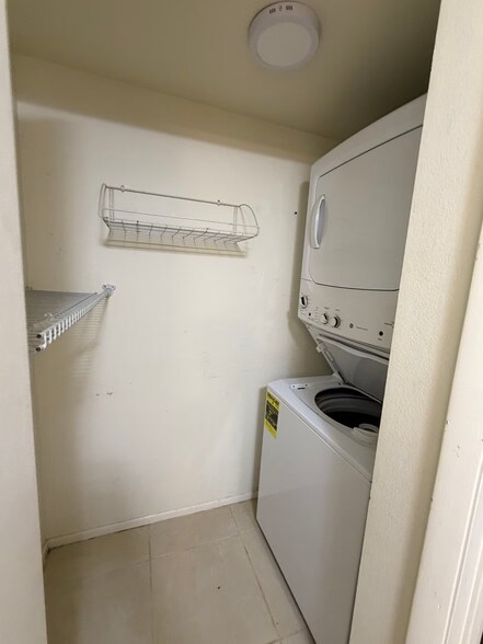 Building Photo - 7209 Cloister Dr