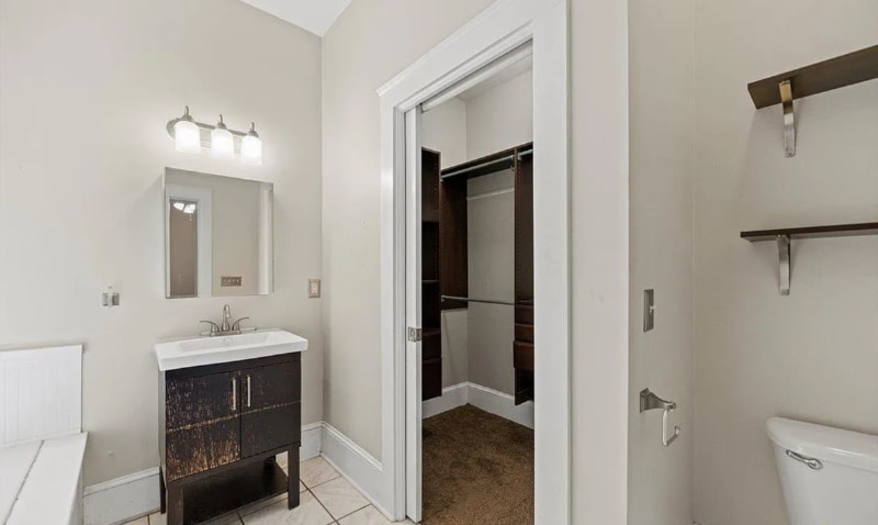 Building Photo - 401 S Franklin Dr