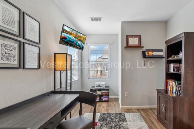 Building Photo - 3912 S Carson St