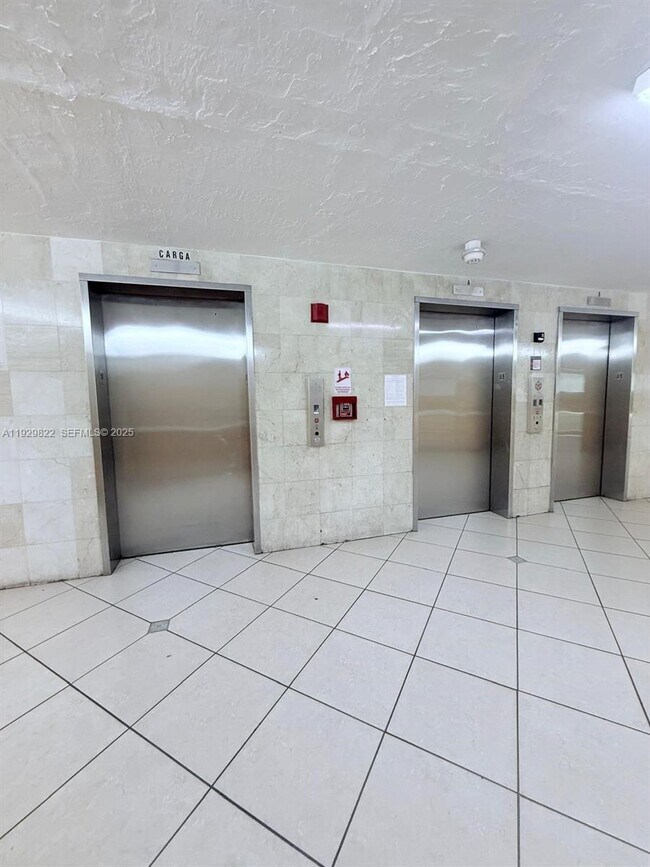 Building Photo - 2055 SW 122nd Ave