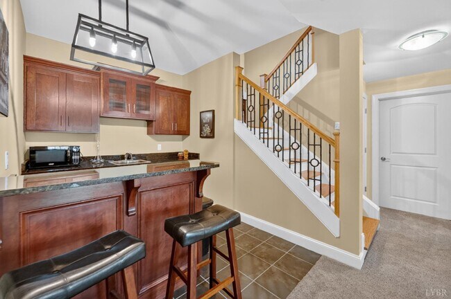 Building Photo - 237 Golf Course Trail