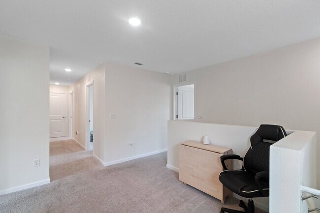 Building Photo - 35524 Eastbrook Ave