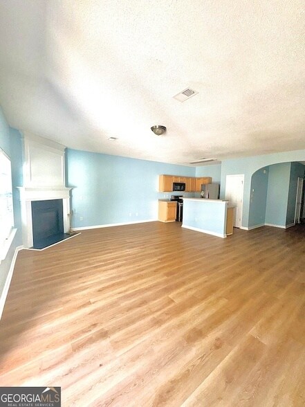 Building Photo - 3871 Pleasant Oaks Dr