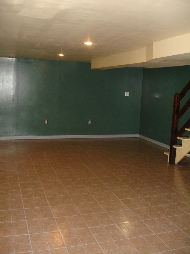 Building Photo - 1139 High St