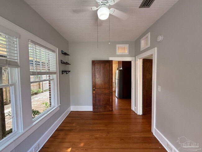 Building Photo - 1721 N 16th Ave