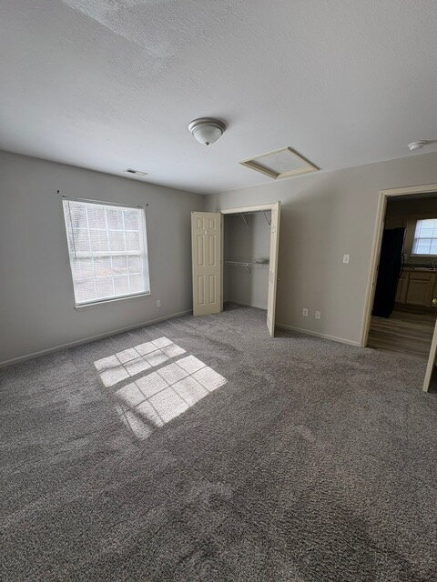 Building Photo - 104 Evergreen Dr