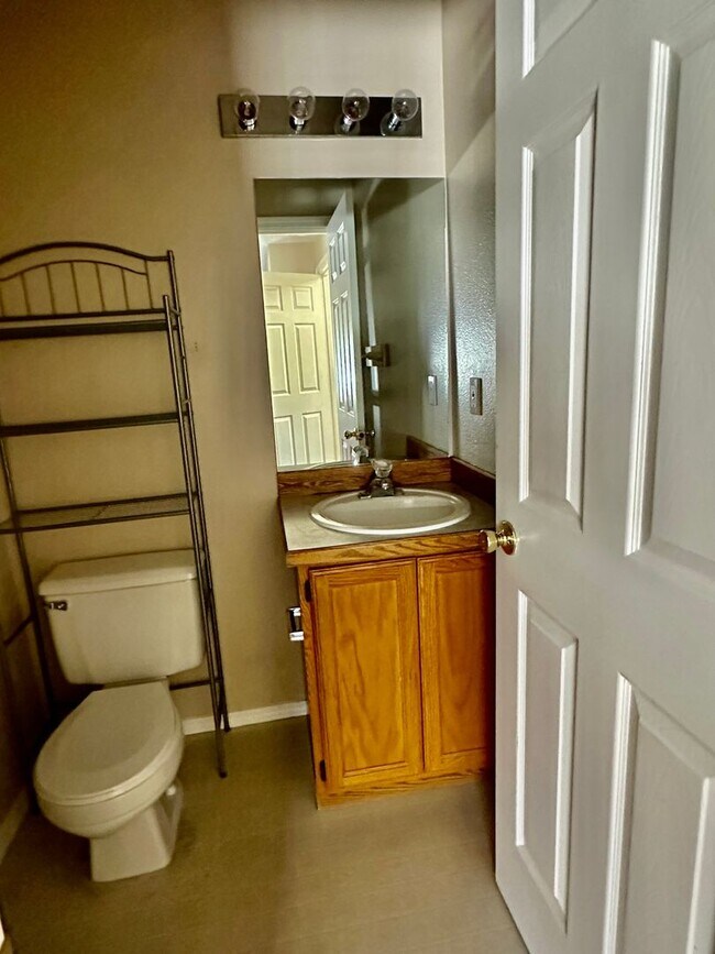 Building Photo - Cozy 3 Bed 2 Bath Home in SW Redmond!