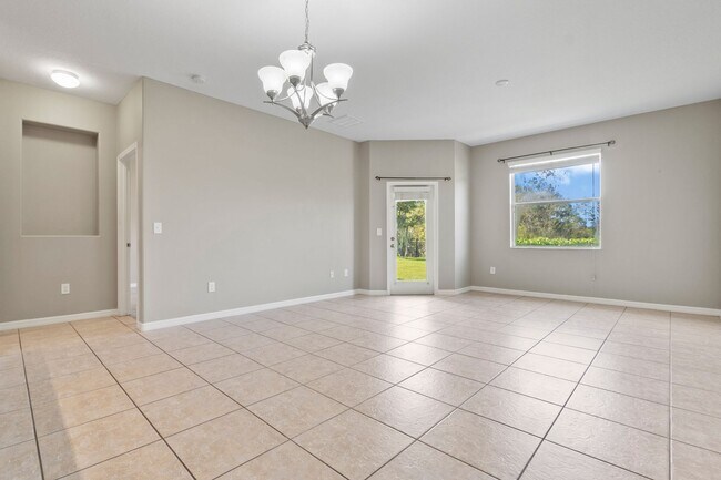 Building Photo - 4/2.5 Town Home w/ Loft and Office in Harr...