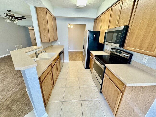 Building Photo - 6462 Cantua Ln