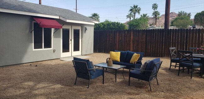 Building Photo - 4440 E Campbell Ave