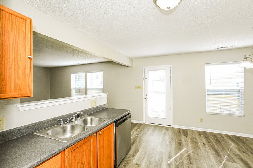 Building Photo - 3115 Black Forest Ln
