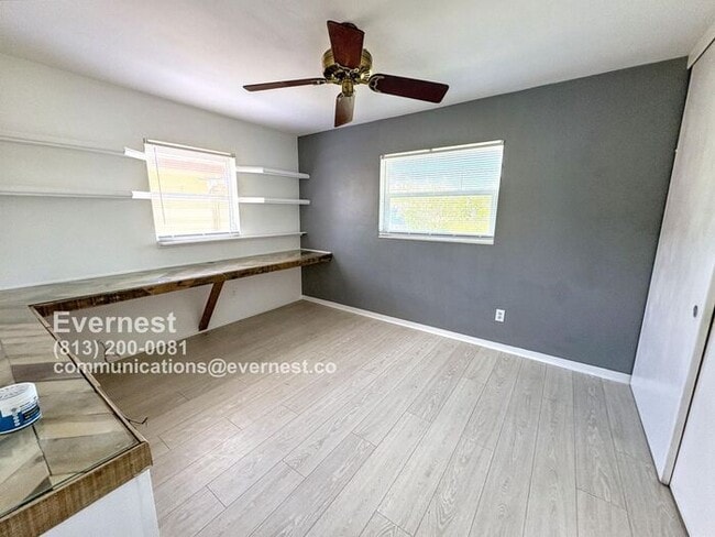 Building Photo - Lovely 3-Bedroom Home in a Convenient Loca...
