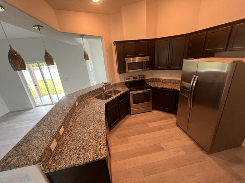 Building Photo - 1148 Perpignan Ct