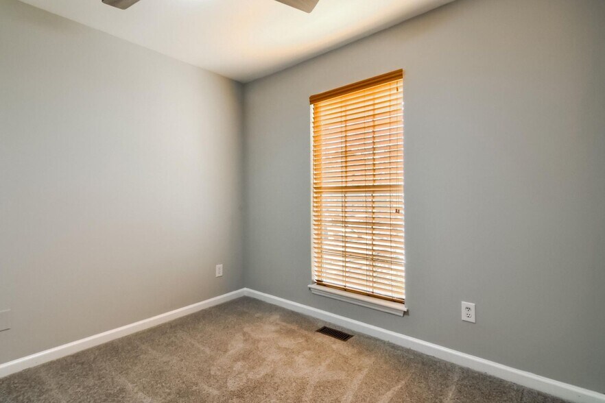 Building Photo - 7417 Wisconsin Ct