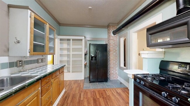 Building Photo - 307 Brogdon St