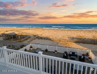Building Photo - 2400 Oceanfront