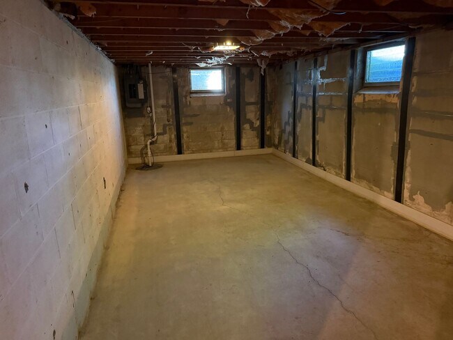 Building Photo - 38 Williamson Ave