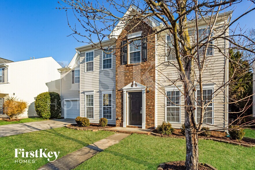 Building Photo - 12814 Coral Sunrise Dr