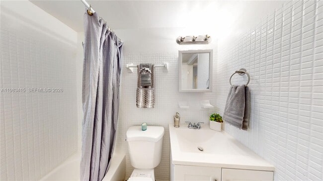 Building Photo - 2463 Coral Wy