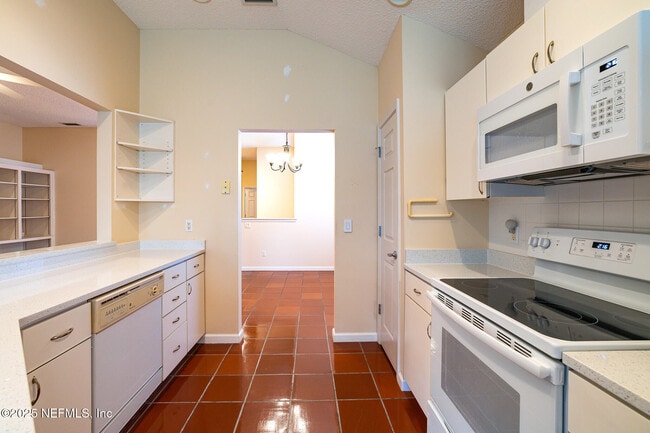 Building Photo - 1561 Stonebriar Rd