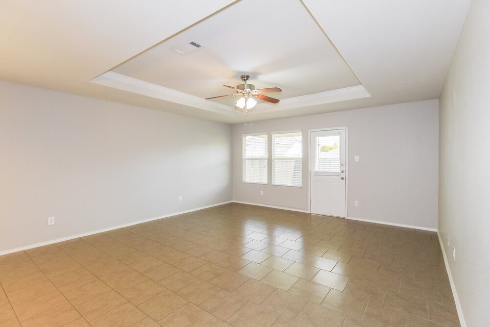 Building Photo - 128 Feverbush Dr