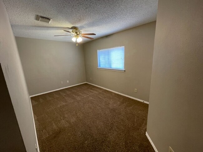 Building Photo - Price Change! Well-Maintained 3-Bedroom Home with Spacious Yard In NE San Antonio