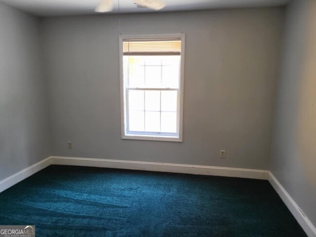 Building Photo - 3873 King Edward Trail SW