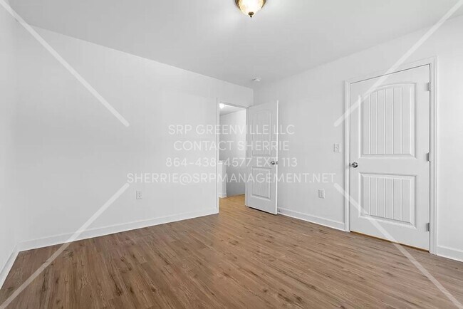 Building Photo - MOVE IN SPECIAL!! 1/2 OFF FIRST MONTHS REN...