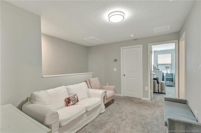 Building Photo - 396 SE Sea Hunt Wy