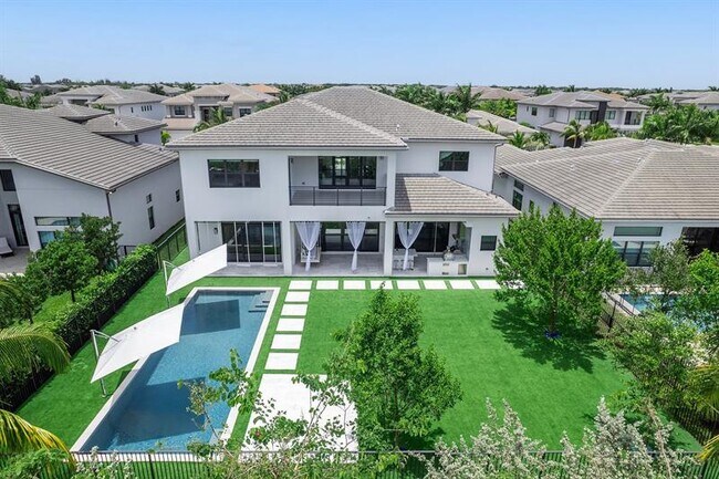 Building Photo - 9626 Vescovato Way
