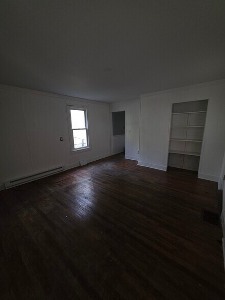 Living Room Cont'd - 307 N Governors Ave