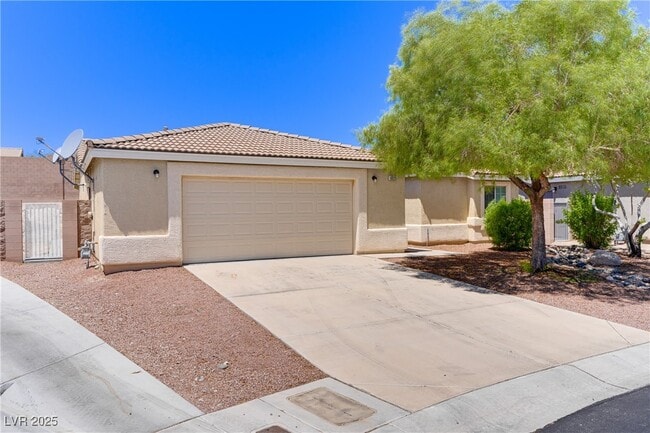 Building Photo - 10225 Clarks Creek St
