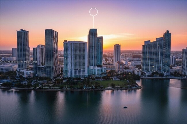 Building Photo - 1900 N Bayshore Dr