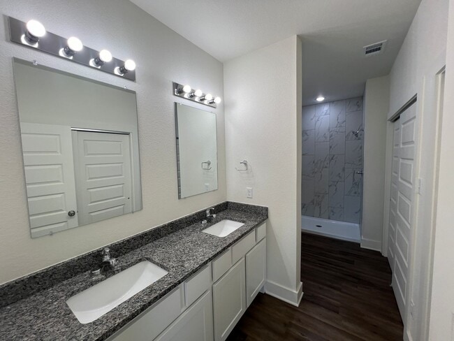 Building Photo - Newly constructed Townhome for rent!