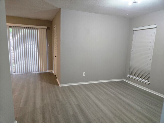 Building Photo - 1903 Riflewood Cir