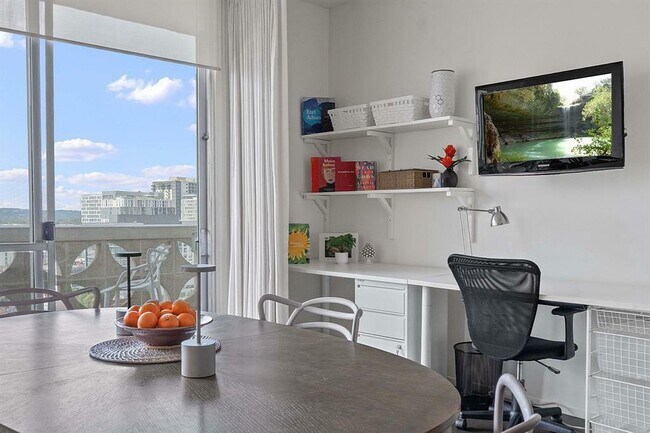 Building Photo - 1801 Lavaca St