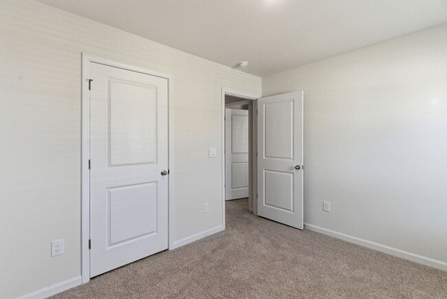 Building Photo - New Construction in Brightwood Farms! End unit!