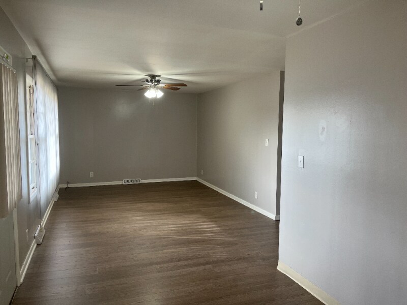 Building Photo - 2303 St Francis Ave