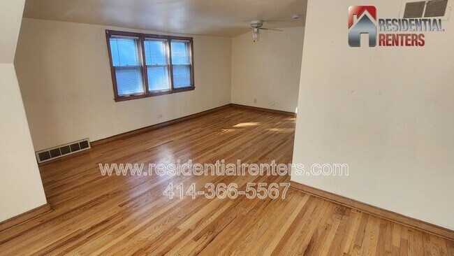 Building Photo - 5435A N 40th St
