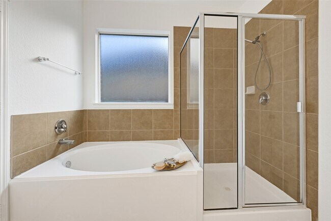 Building Photo - 31 Hearthwick Rd