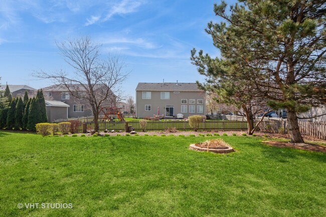 Building Photo - 14712 Independence Dr