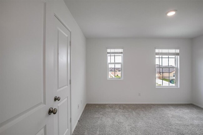 Building Photo - 414 Sebring Cir