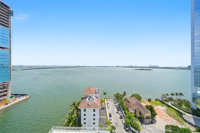 Building Photo - 601 NE 27th St