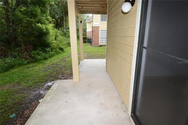 Building Photo - 8630 Mallard Reserve Dr